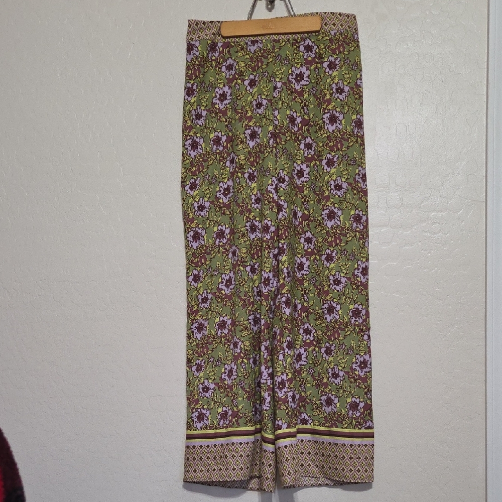 cupcakes & cashmere Olive Green Floral Wide-Leg Pants